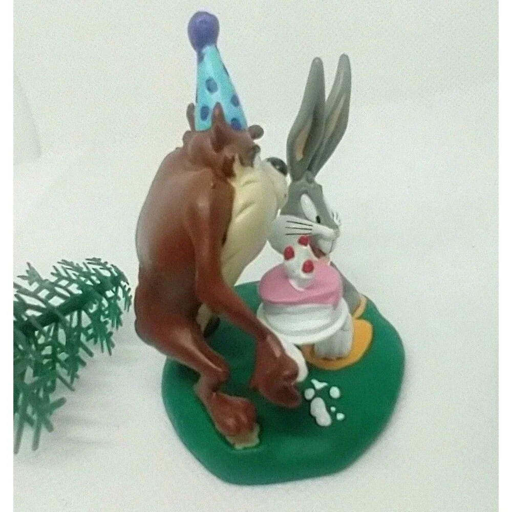Taz Bugs Bunny 1995 Vintage Birthday Cake Topper Collectible ( Retired )